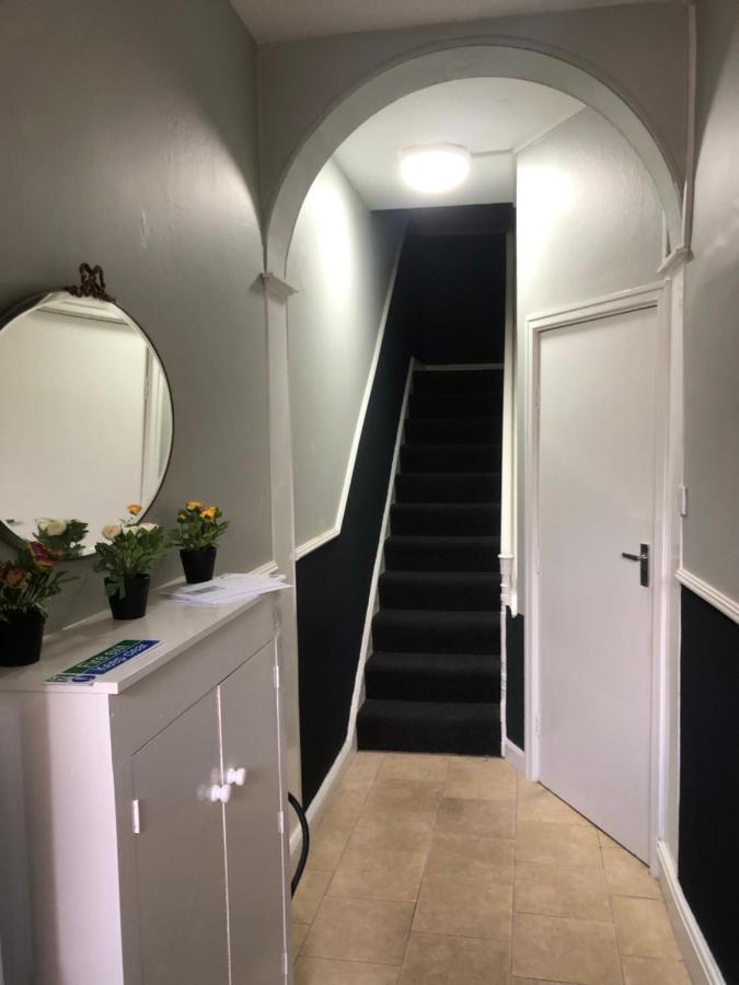 Granby House Holiday Apartments, Apartment 2, In The Old Town, Free On Street Parking Included Scarborough Exterior photo